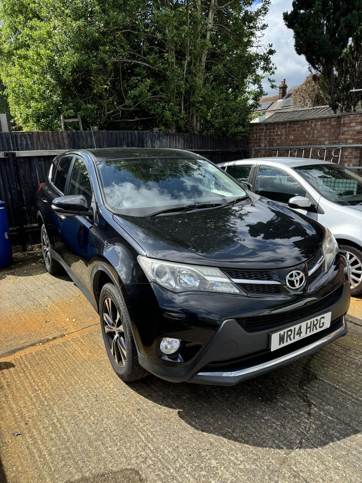 Toyota RAV4 2.0 D-4D Icon SUV 5dr Diesel Manual 4WD Euro 5 (s/s) (124 ps)