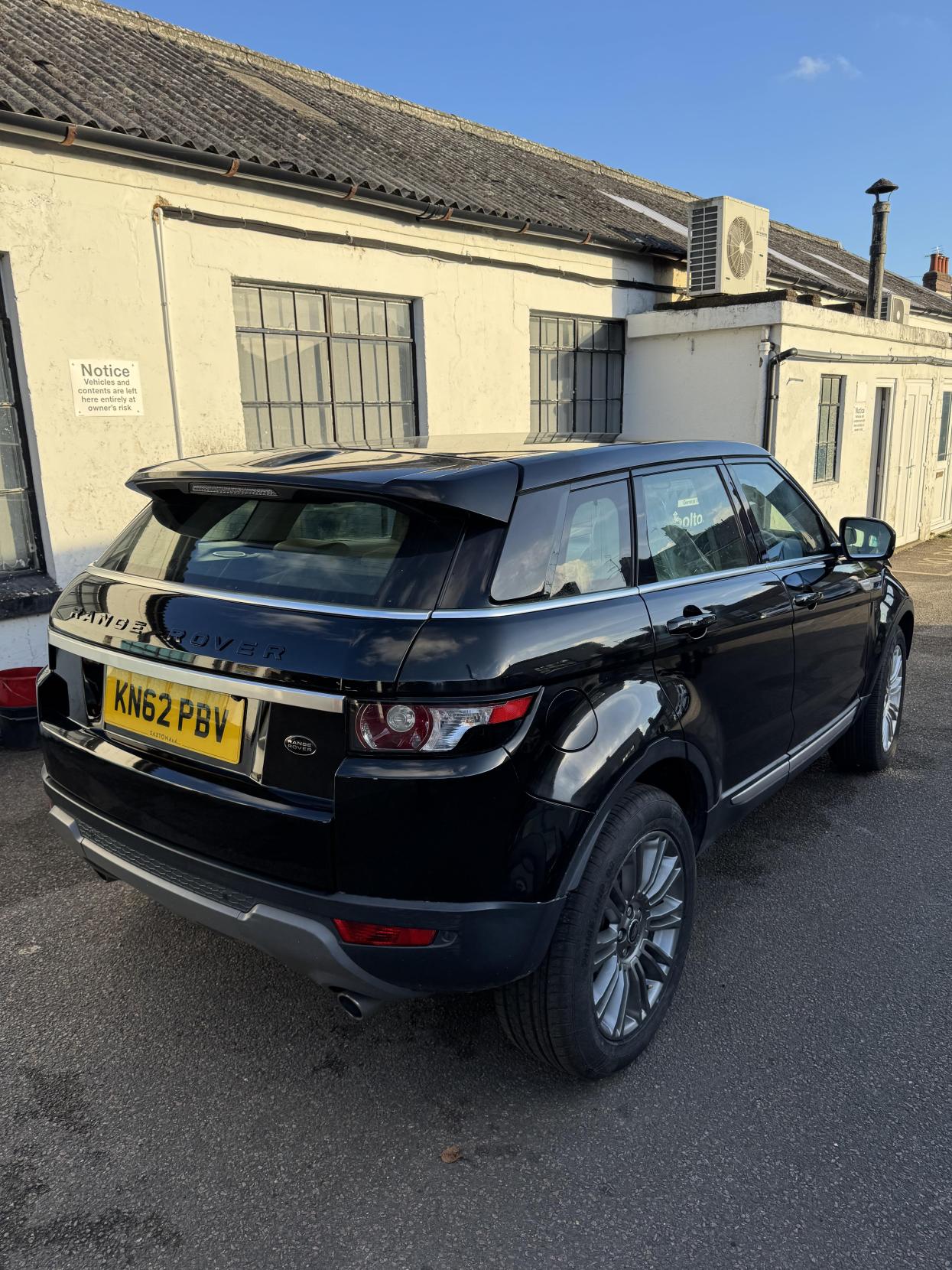 Land Rover Range Rover Evoque 2.2 SD4 Prestige SUV 5dr Diesel Auto 4WD Euro 5 (190 ps)
