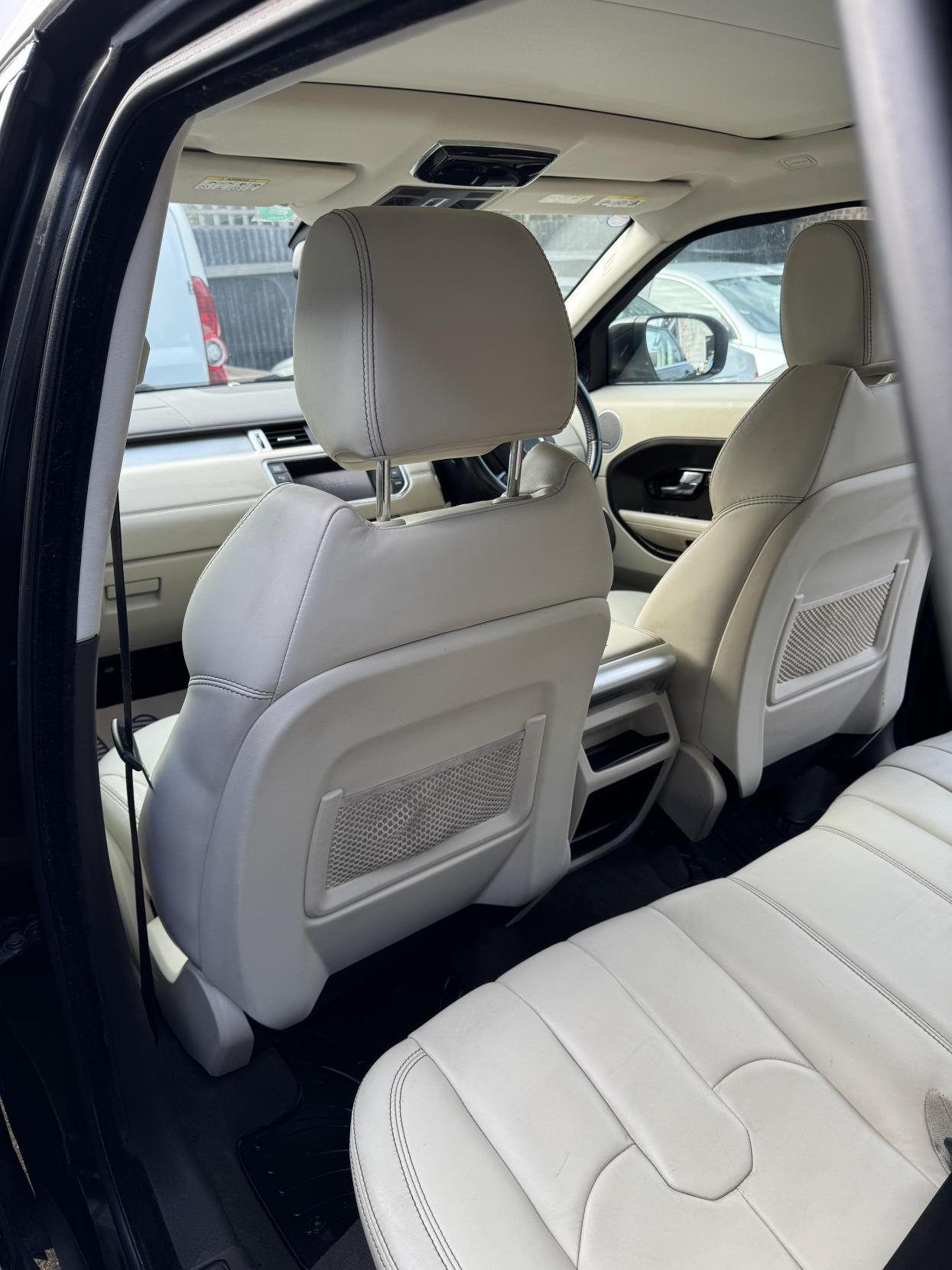 Land Rover Range Rover Evoque 2.2 SD4 Prestige SUV 5dr Diesel Auto 4WD Euro 5 (190 ps)