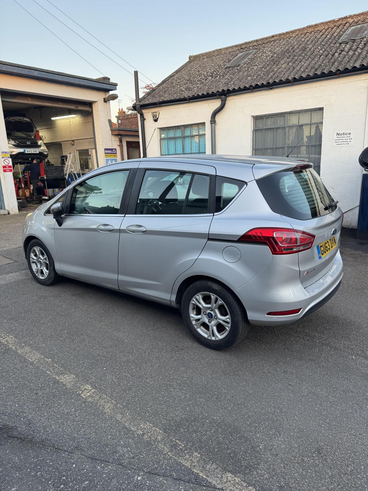 Ford B-Max 1.0T EcoBoost Zetec MPV 5dr Petrol Manual Euro 5 (100 ps)