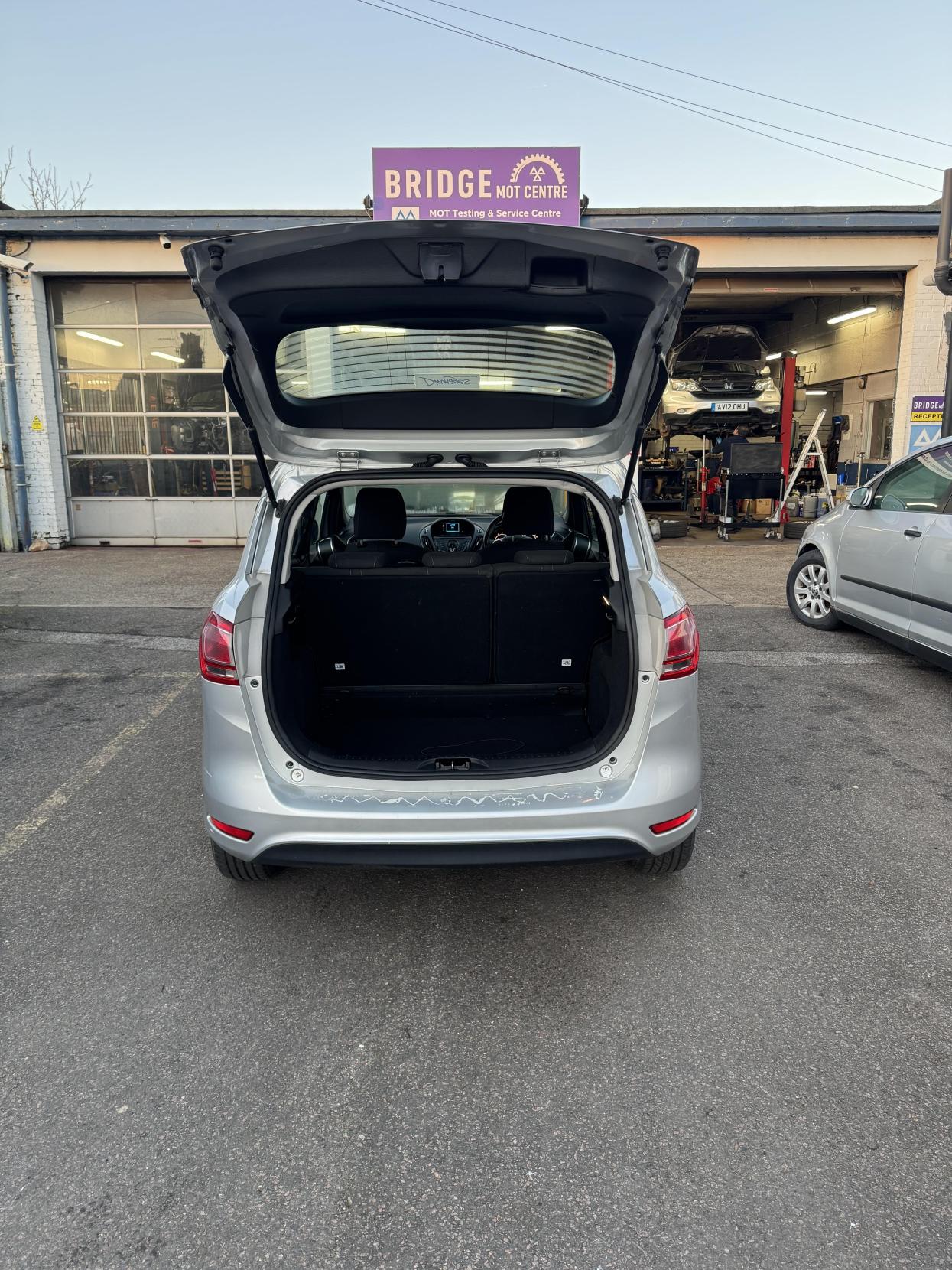 Ford B-Max 1.0T EcoBoost Zetec MPV 5dr Petrol Manual Euro 5 (100 ps)