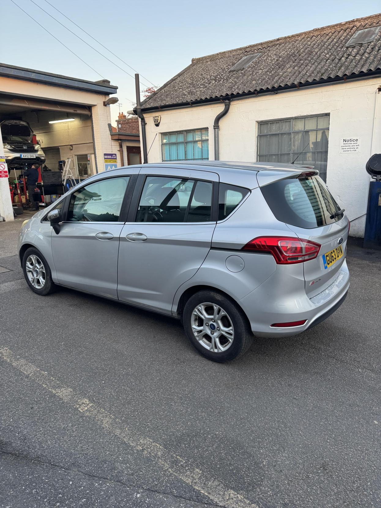 Ford B-Max 1.0T EcoBoost Zetec MPV 5dr Petrol Manual Euro 5 (100 ps)