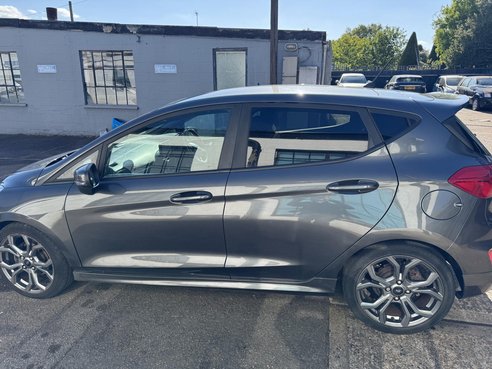 Ford Fiesta 1.0T EcoBoost ST-Line Hatchback 5dr Petrol Manual Euro 6 (s/s) (100 ps)