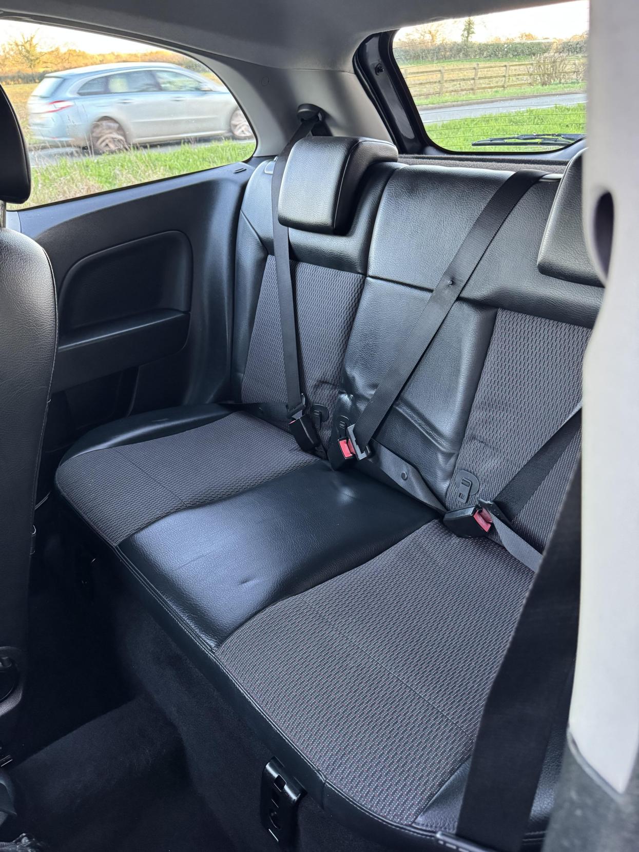 Ford Fiesta 1.6 Zetec S Hatchback 3dr Petrol Manual (153 g/km, 99 bhp)