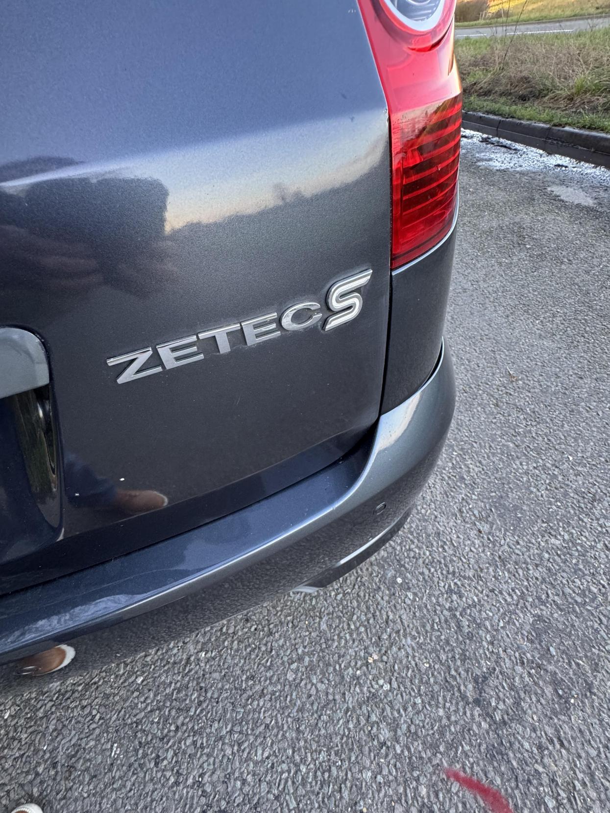 Ford Fiesta 1.6 Zetec S Hatchback 3dr Petrol Manual (153 g/km, 99 bhp)