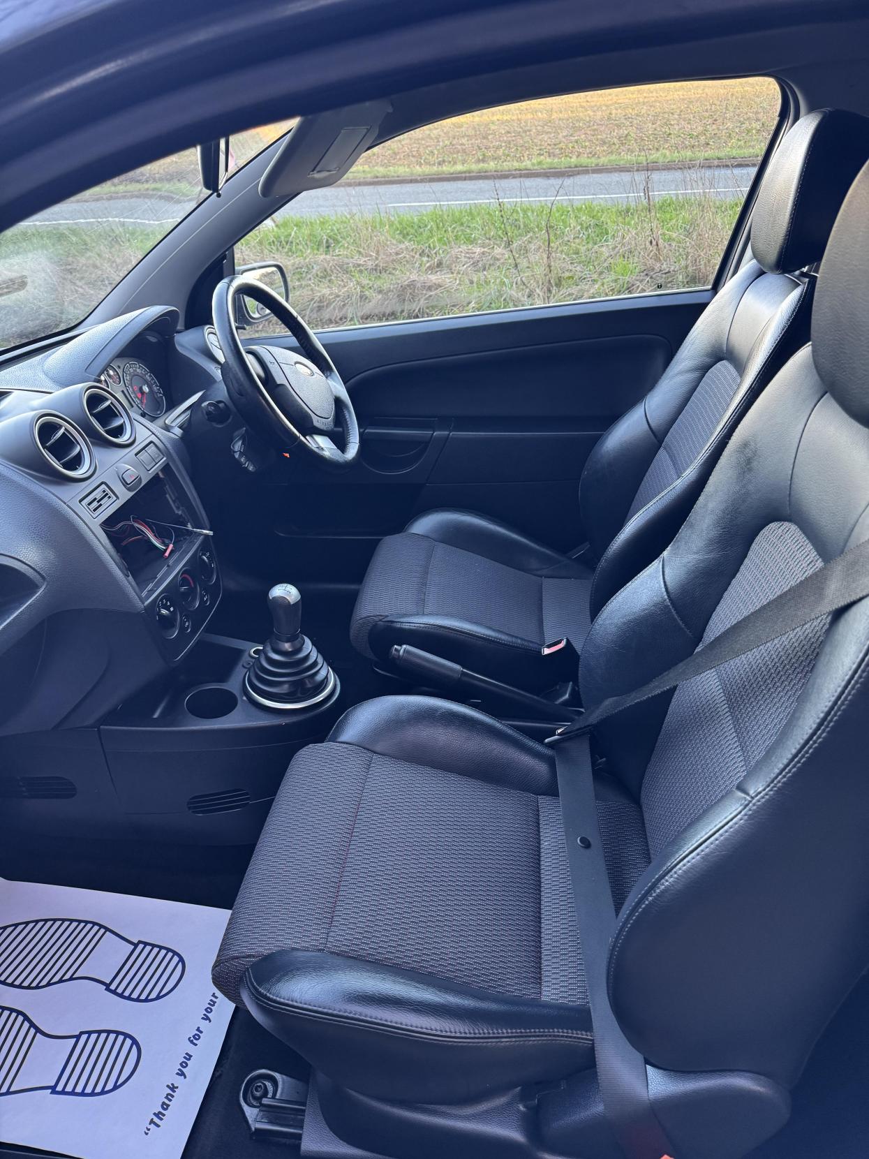 Ford Fiesta 1.6 Zetec S Hatchback 3dr Petrol Manual (153 g/km, 99 bhp)